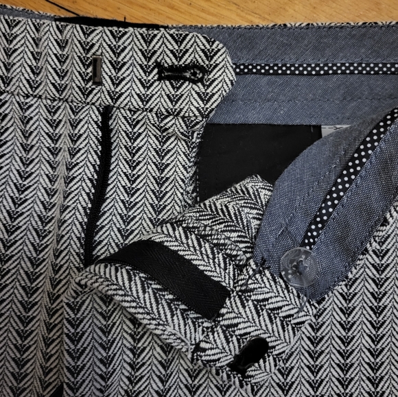 Banana Republic dress shorts - Picture 4 of 6